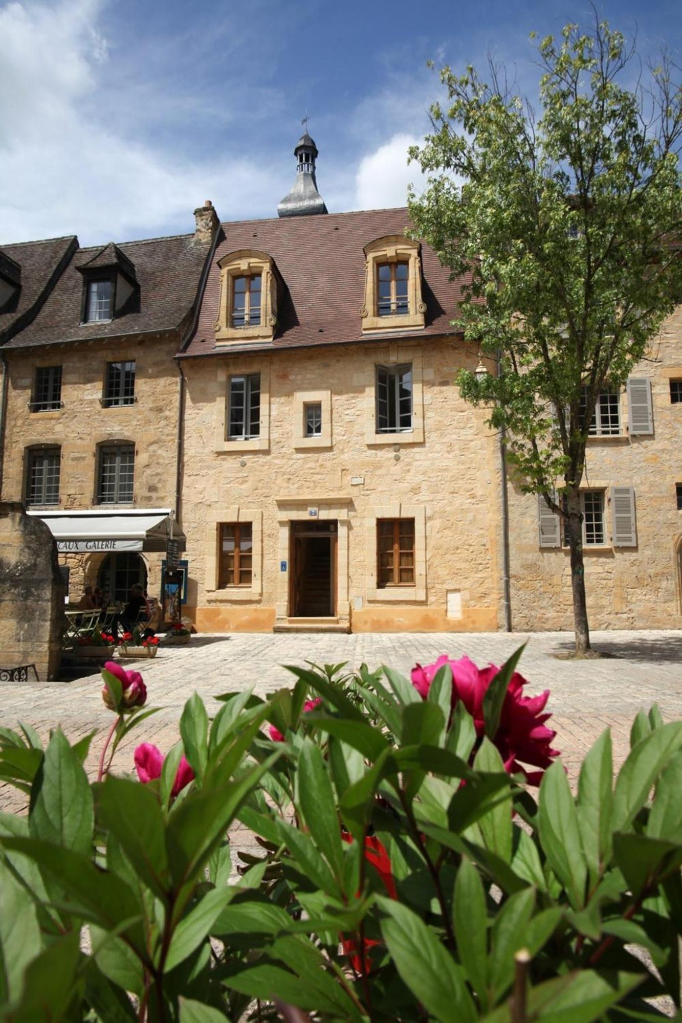 Apartamento Le Grenier Du Chapitre Sarlat Exterior foto